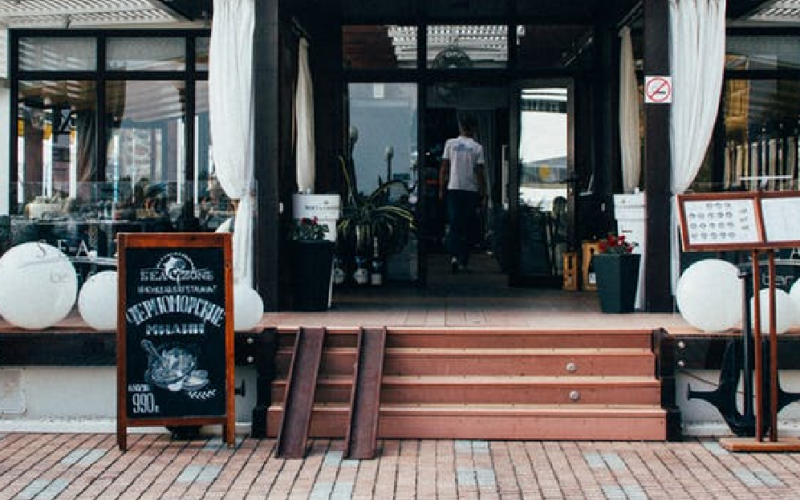 Café - Your Multi-Purpose Lobby